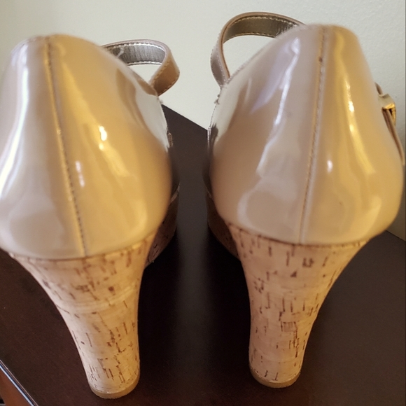 GUESS by Christin Natural Peep Toe Patent Leather Wedges- 8M - Picture 5 of 10